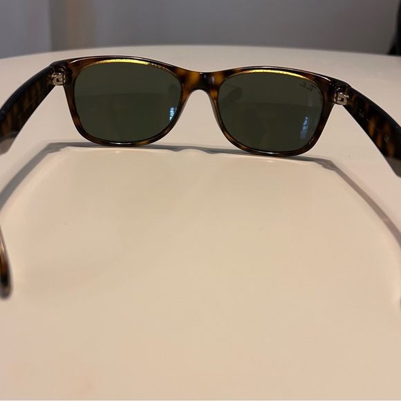 Ray-Ban New Wayfarer Tortoise Brown Sunglasses - Picture 3 of 6